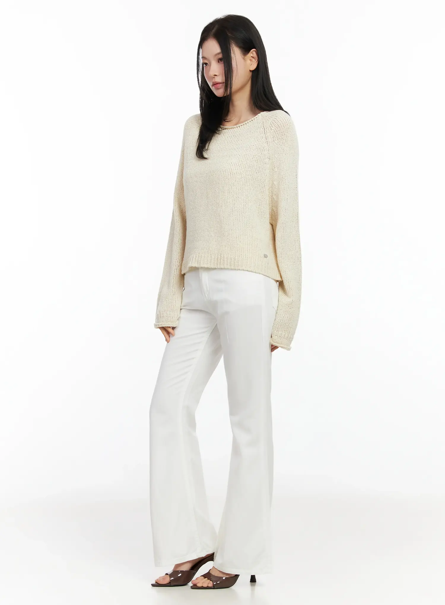 Round Neck Pendant Sweater IM524 - Image 9