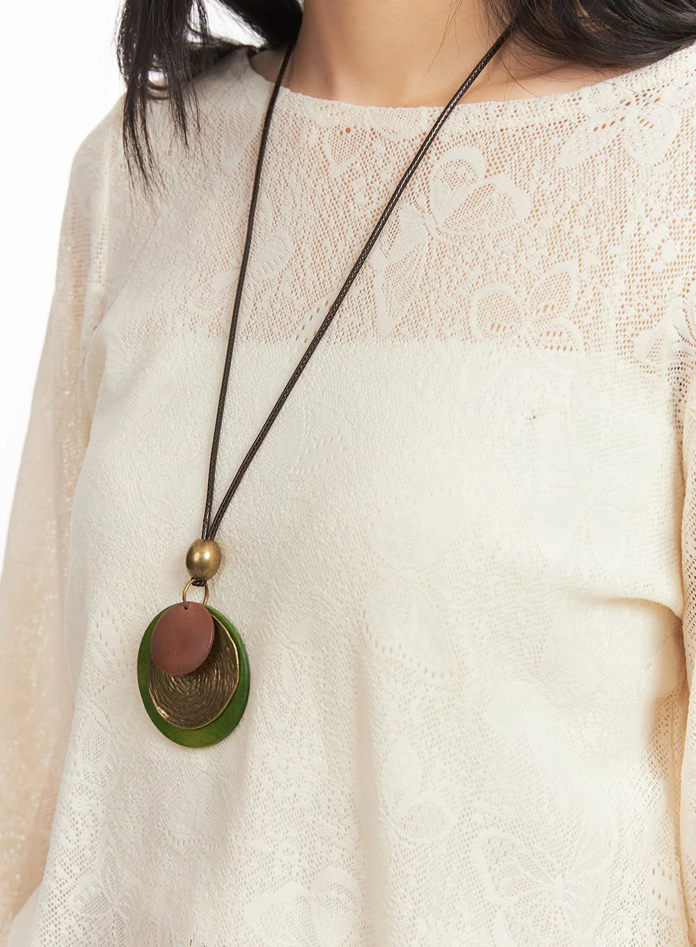 Round Wooden Studded Necklace CF513 - Image 3
