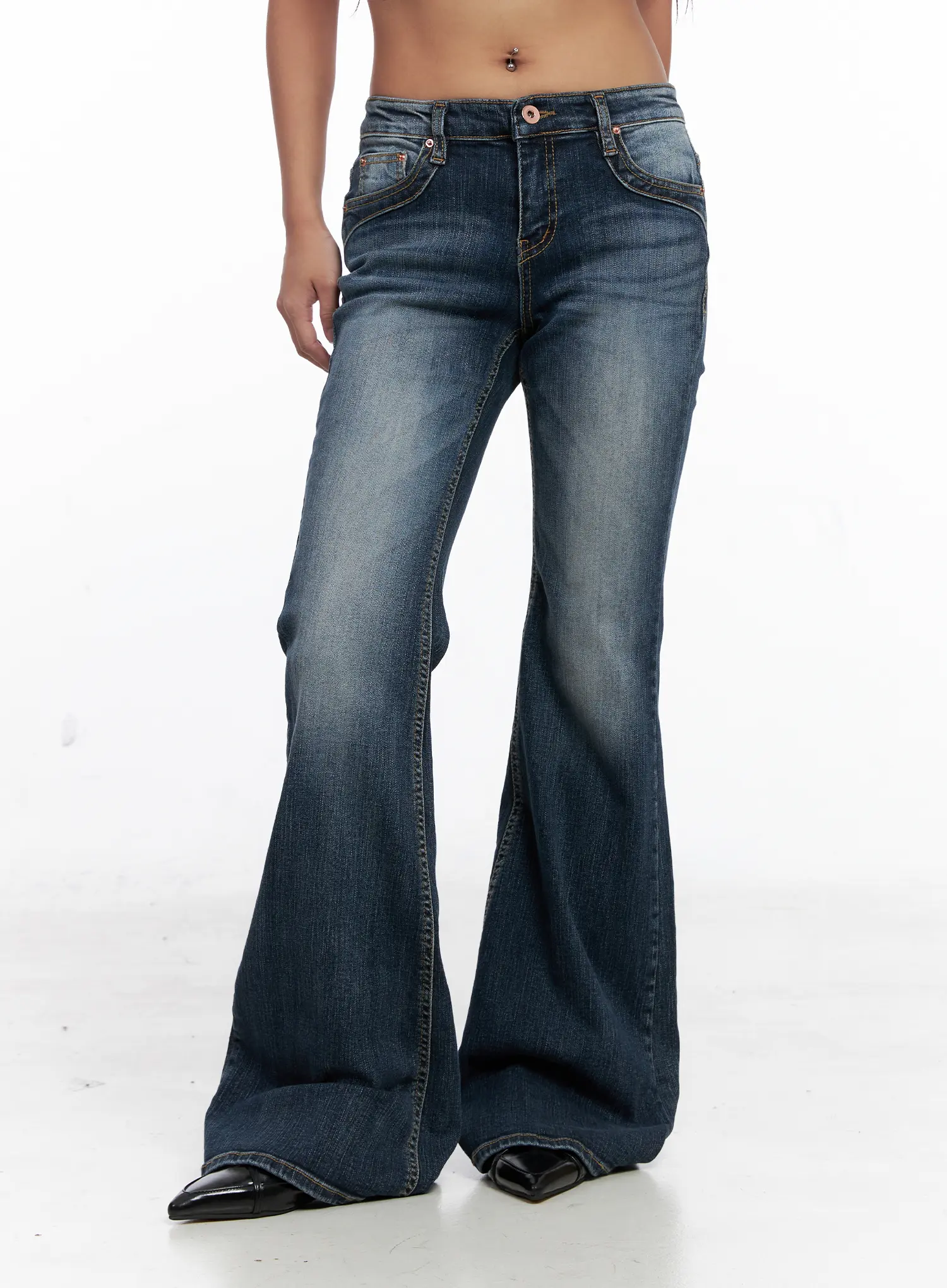 Saanvi Vintage Wash Flare Jeans CS522 - Image 8