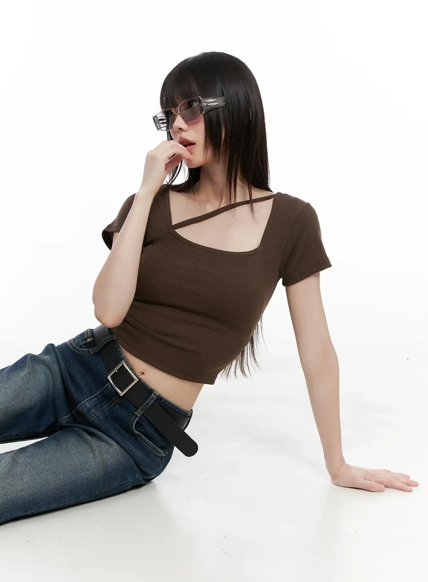 Seoyeon High-Waist Distressed Flare Jeans IL531 - Image 7