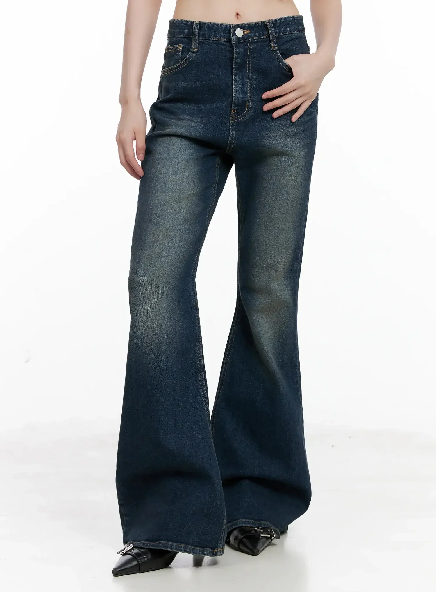 Seoyeon High-Waist Distressed Flare Jeans IL531 - Image 8