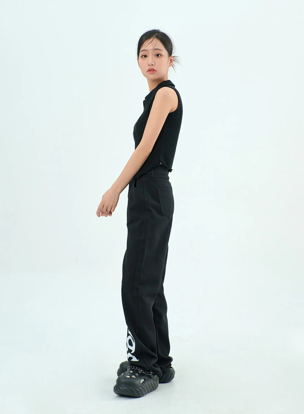 Sleeveless Zip-Up Top BY308 - Image 5