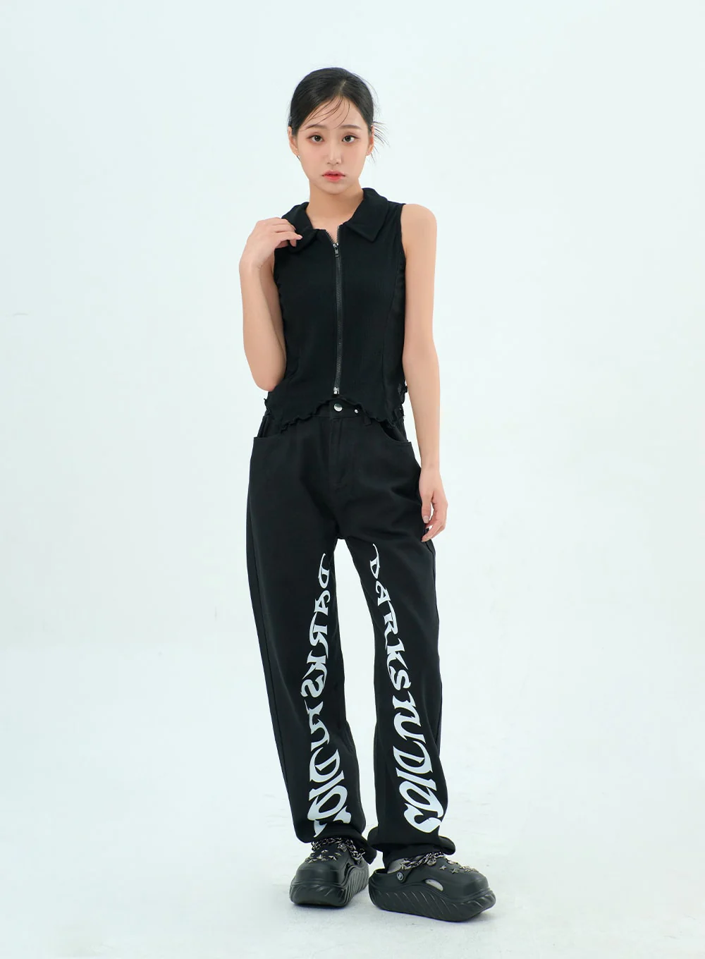 Sleeveless Zip-Up Top BY308 - Image 8