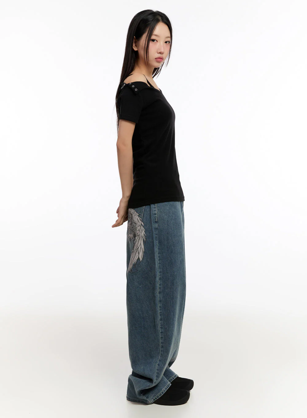 Slim-Fit Buttoned U Neck Top IU509 - Image 15