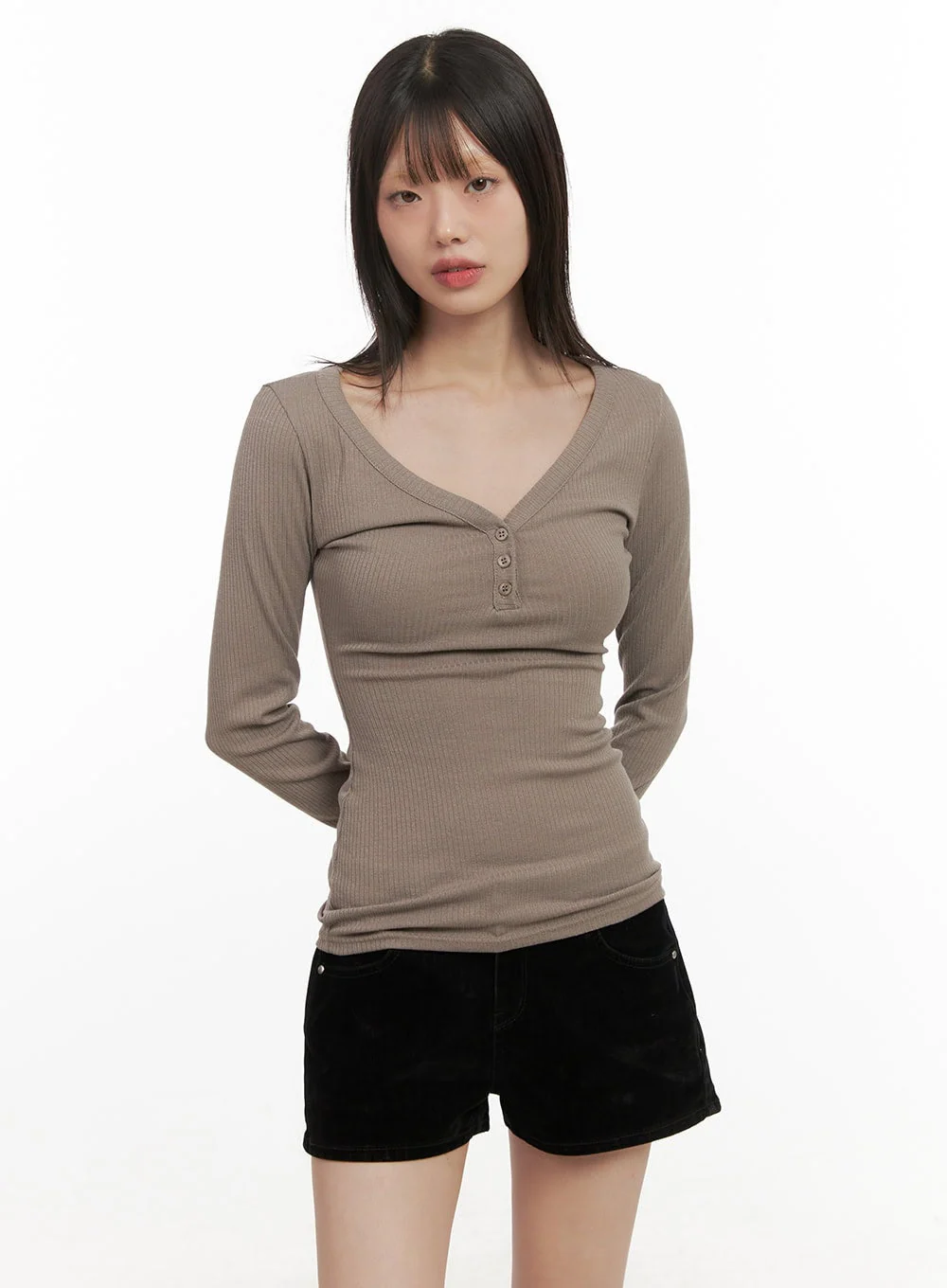 Slim-Fit Buttoned V-Neck Top CD425 - Image 11