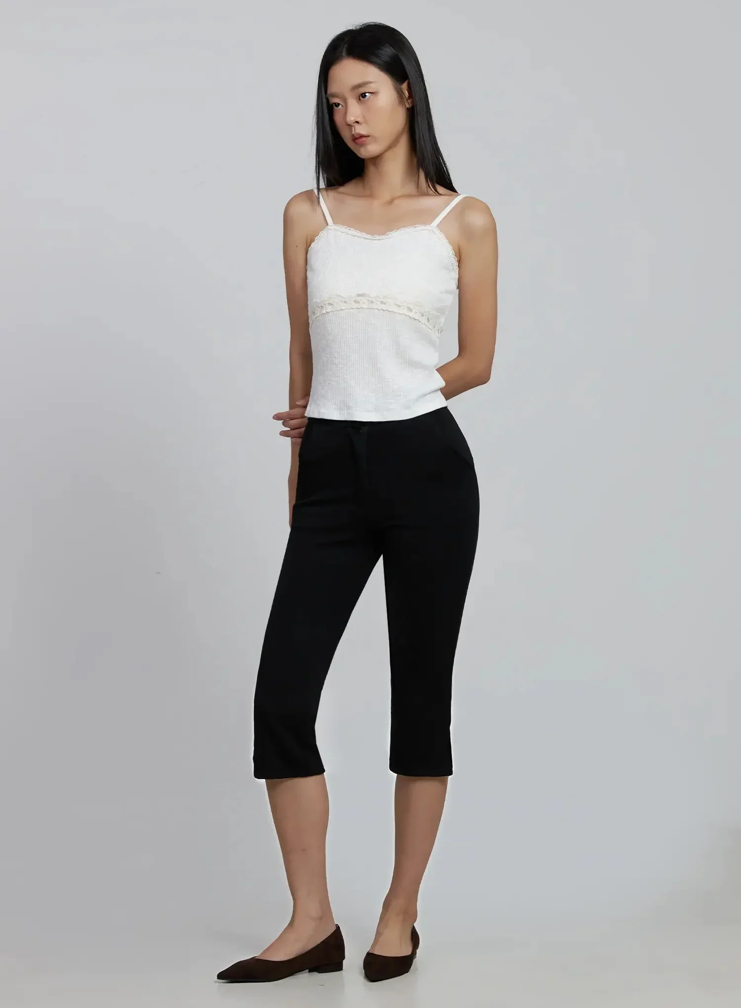 Slim-Fit Capri Pants IM520 - Image 3