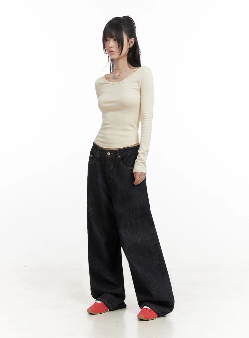 Slim-Fit Cropped U-Neck Top IN427 - Image 8