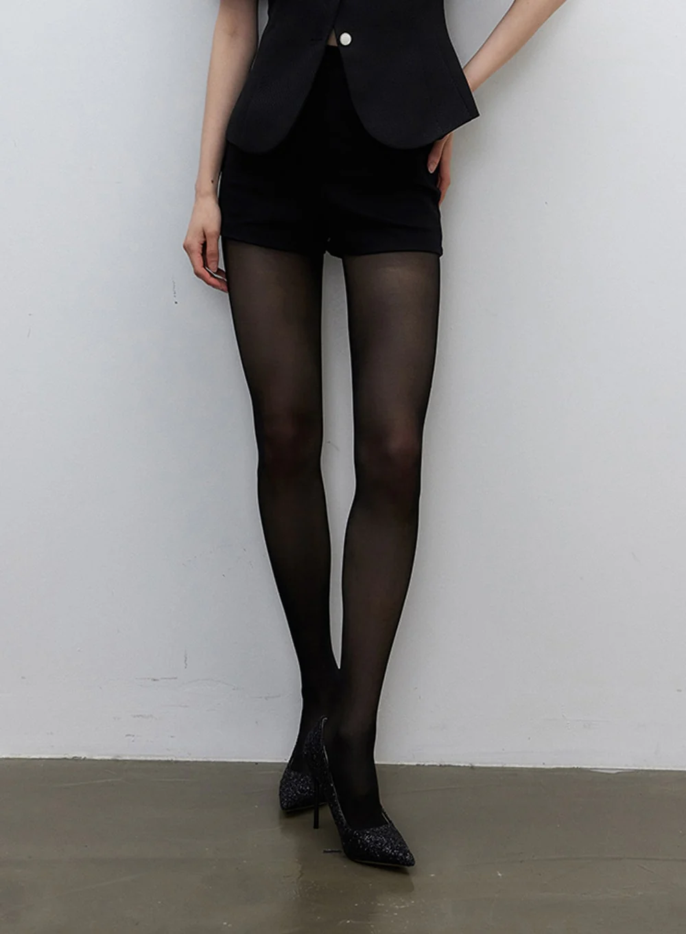 Slim Fit Shorts IY326 - Image 8