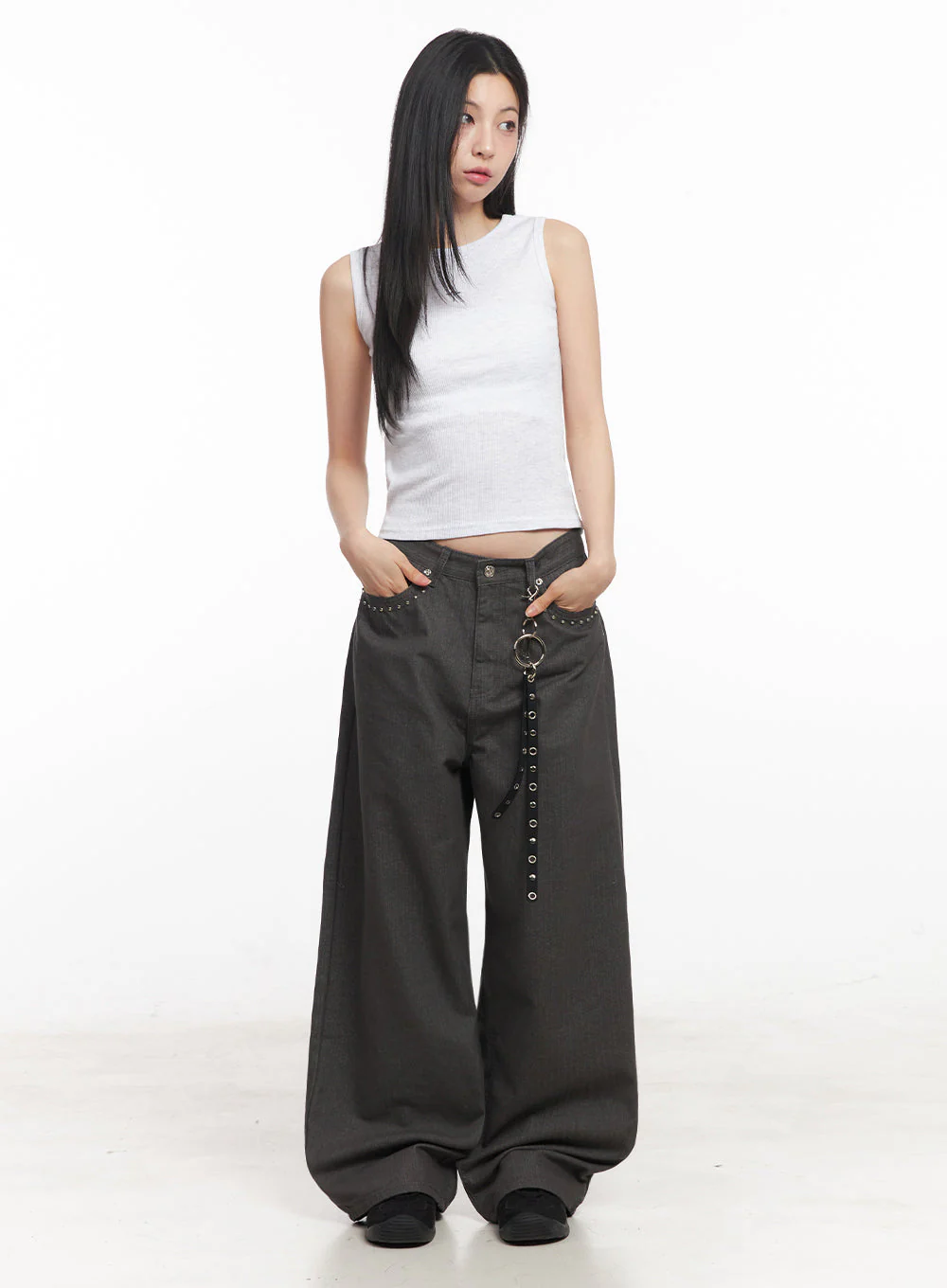 Slim-Fit Sleeveless Star Graphic Top IY516 - Image 12