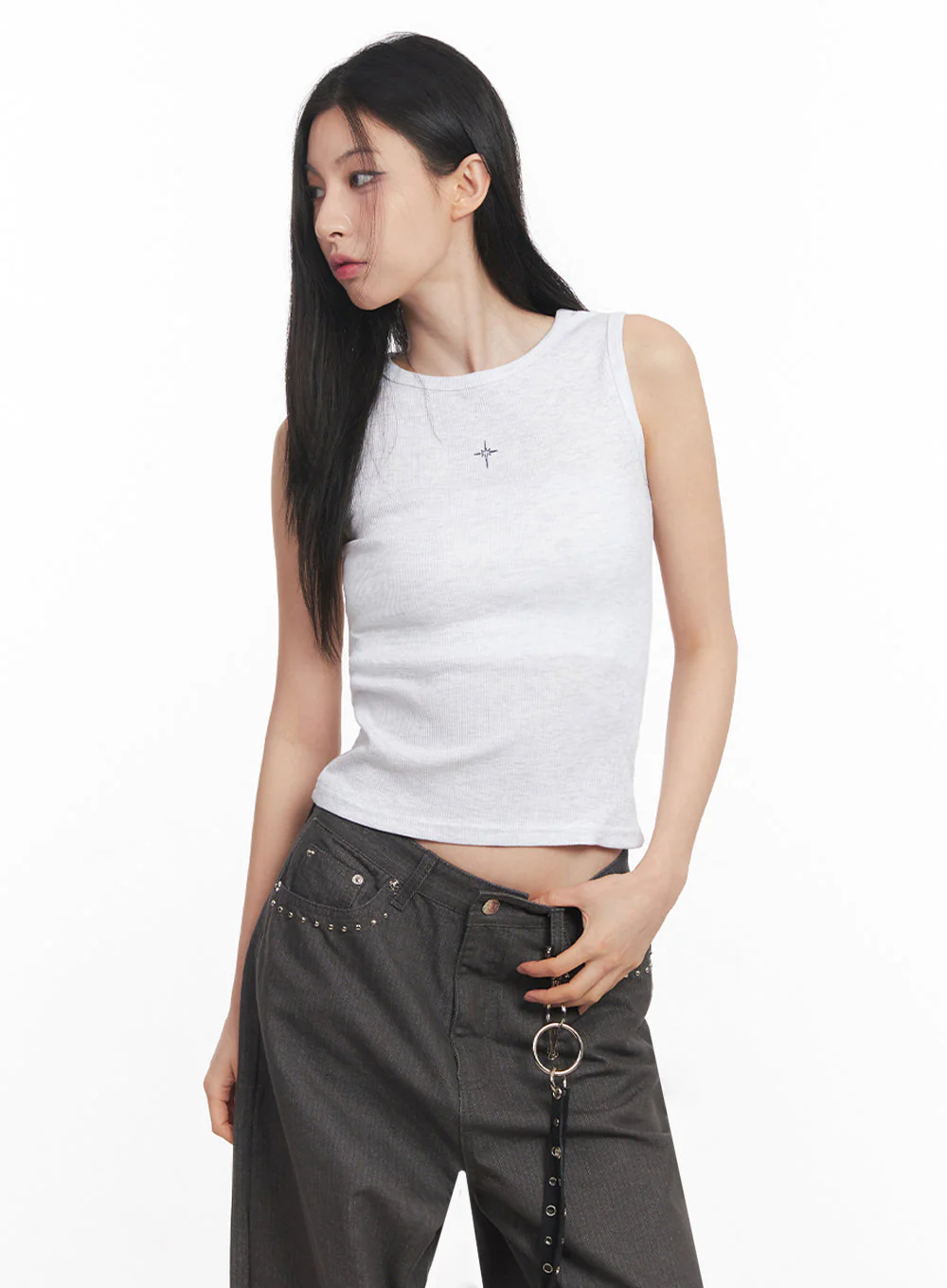 Slim-Fit Sleeveless Star Graphic Top IY516 - Image 15