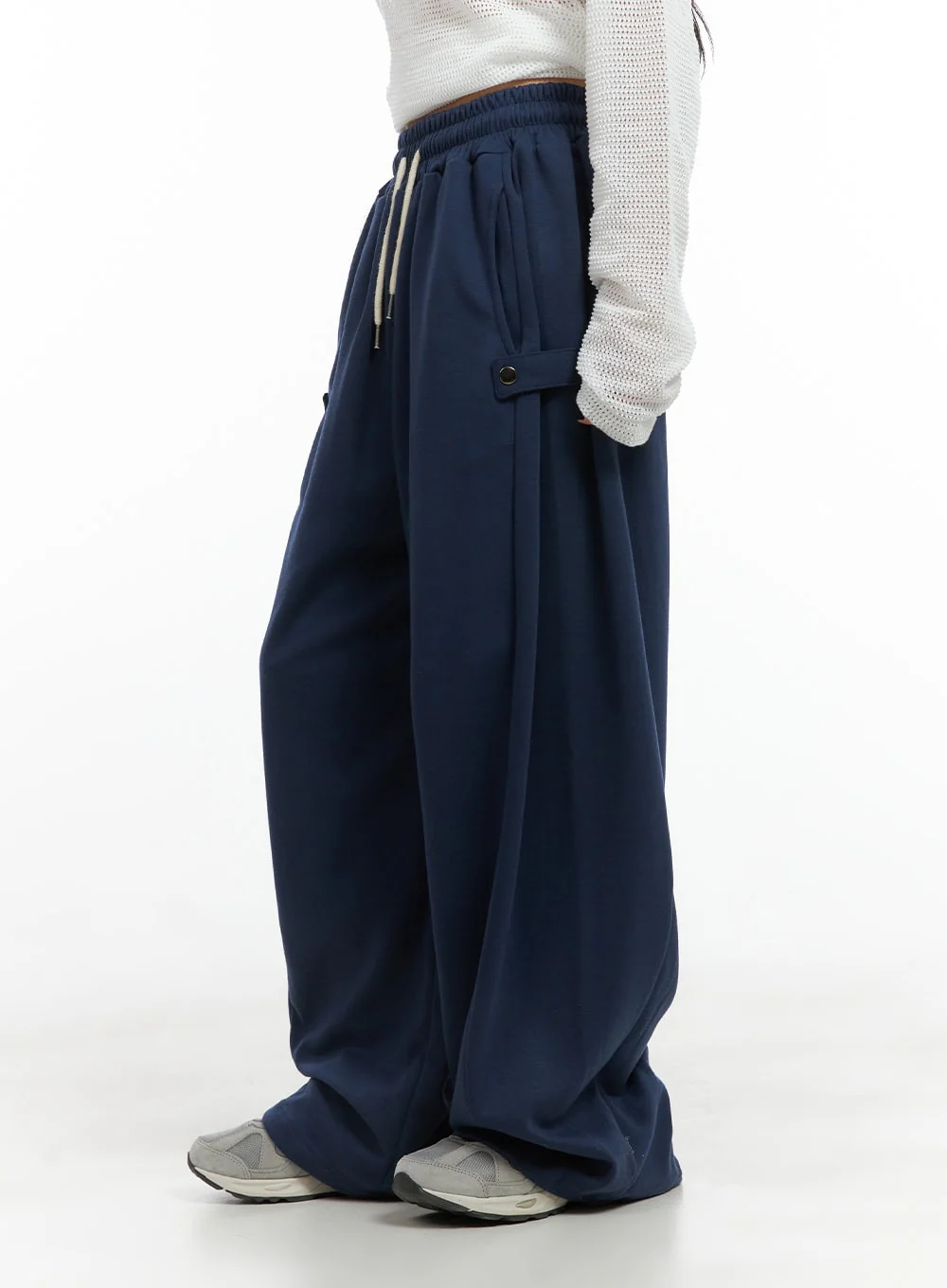 String Banded Pintuck Sweatpants CG421 - Image 4