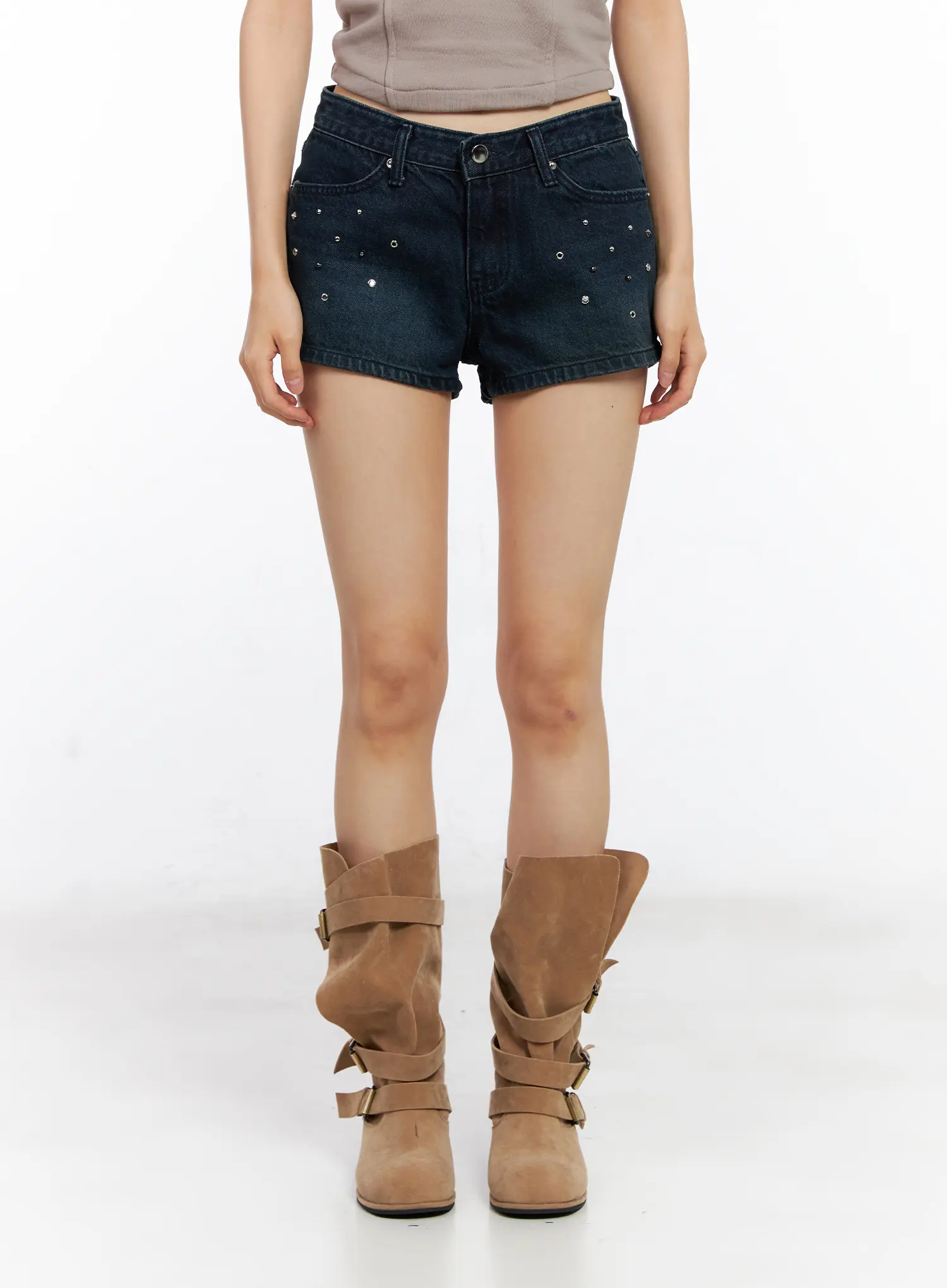 Studded Washed Denim Shorts CL530 - Image 10