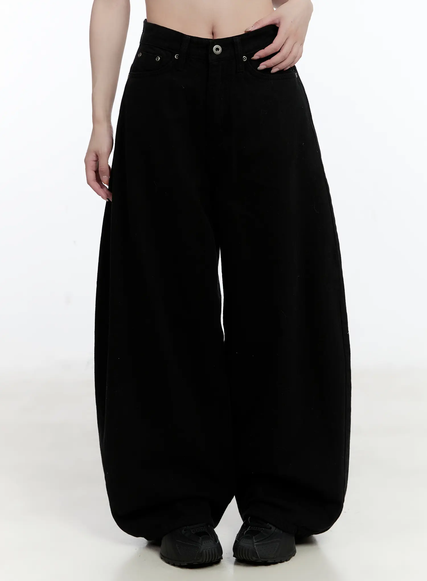 Studded Wide-Leg Fleece-Lined Pants CN525 - Image 3