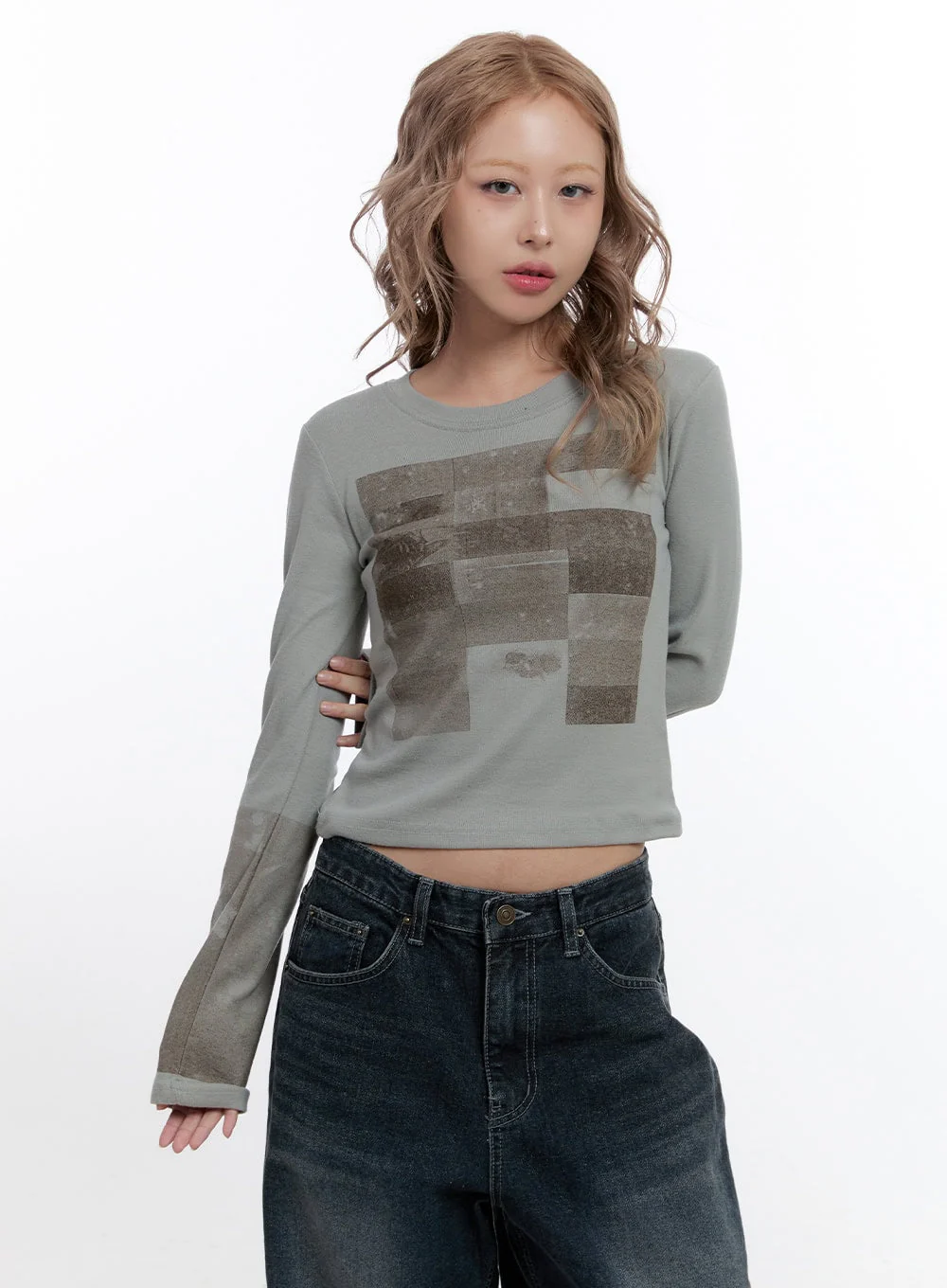 Trendy Graphic Crop Tee CN422 - Image 9