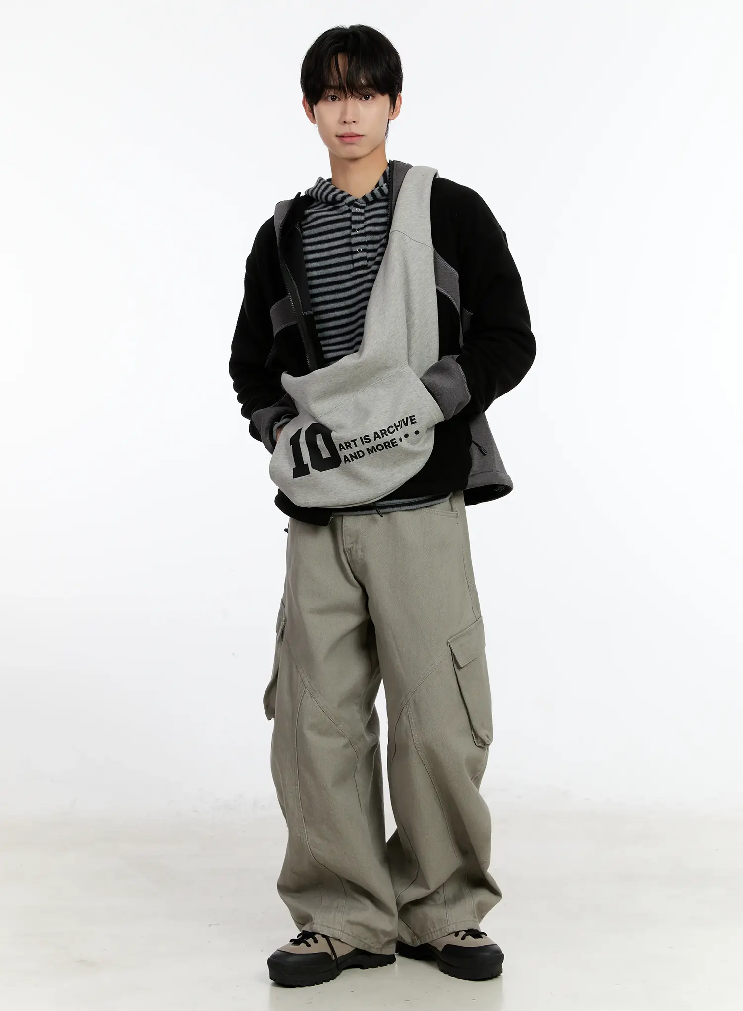Trendy Graphic Sling Bag ID502 - Image 5