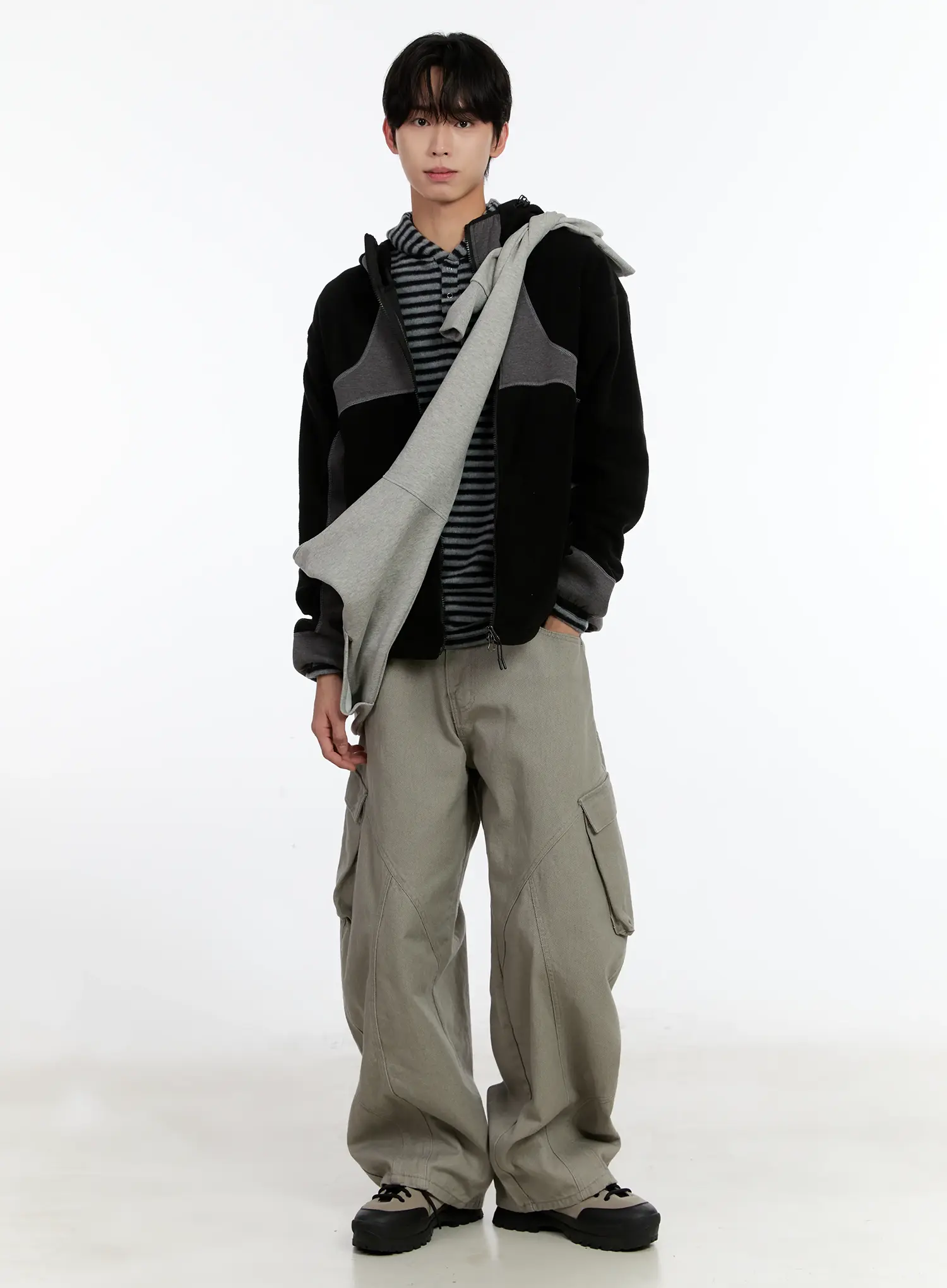 Trendy Graphic Sling Bag ID502 - Image 6