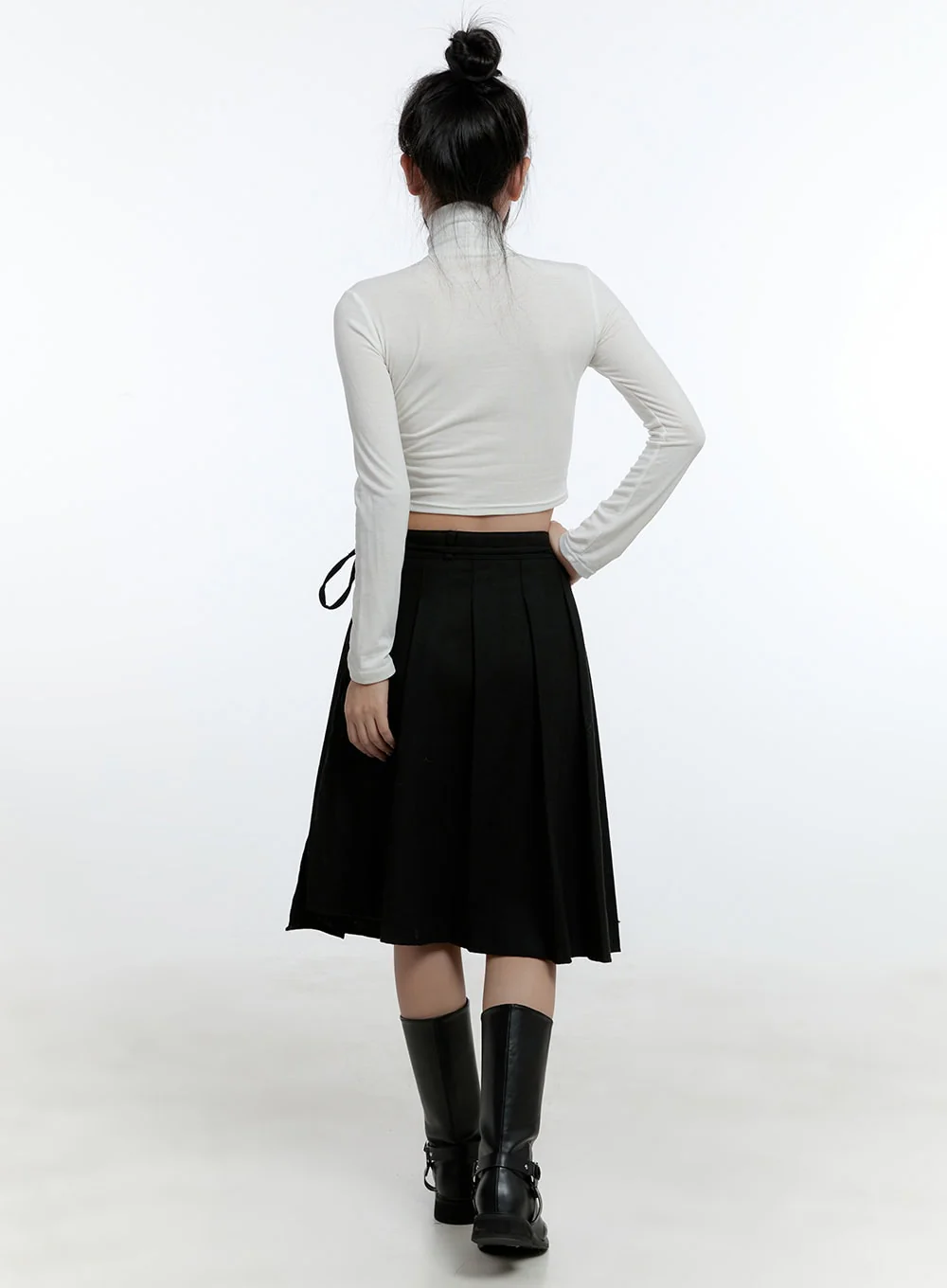 Turtle Neck Slim-Fit Crop Top CD424 - Image 5