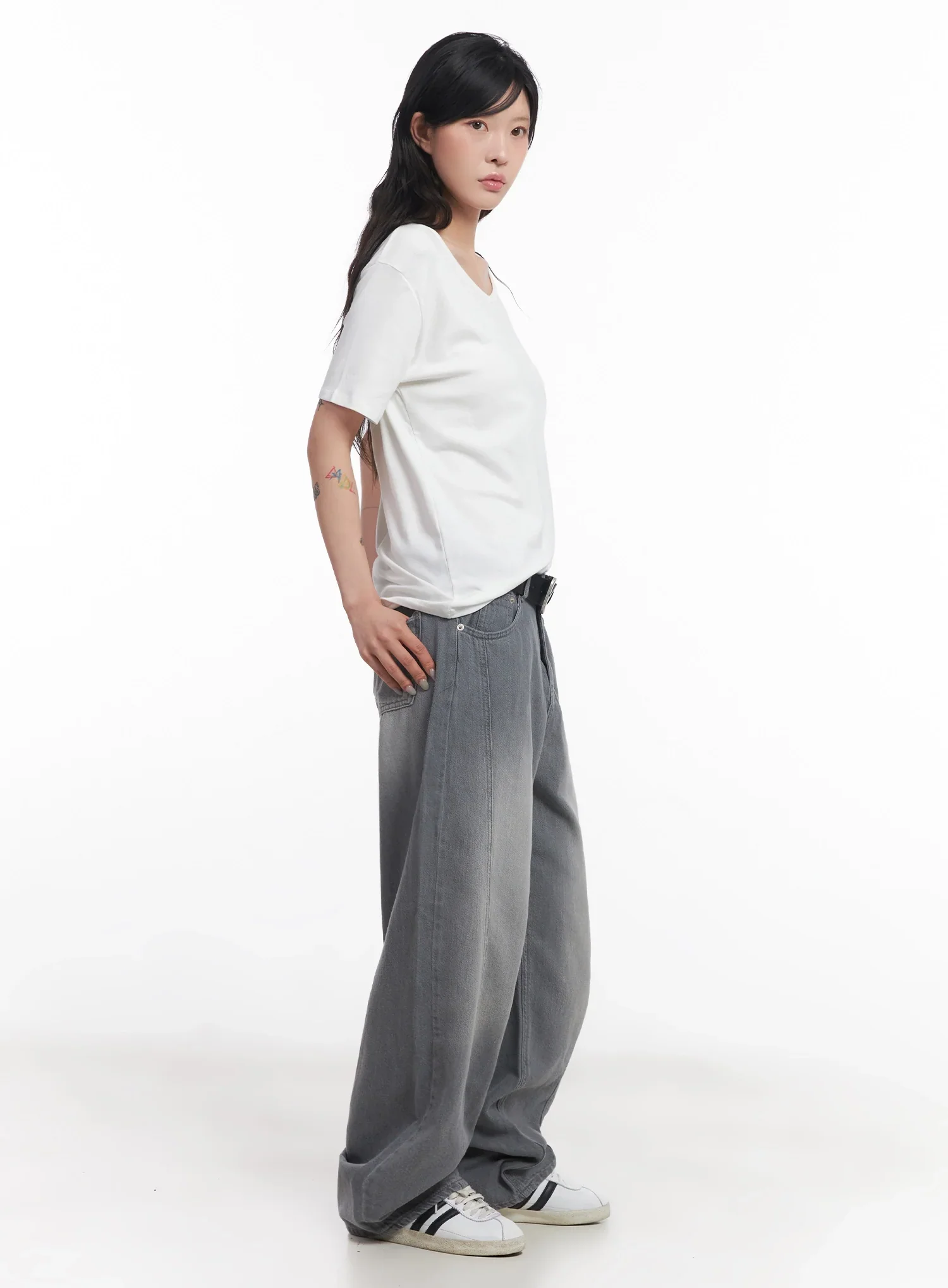 U-Neck Loose-Fit T-Shirt IC503 - Image 20