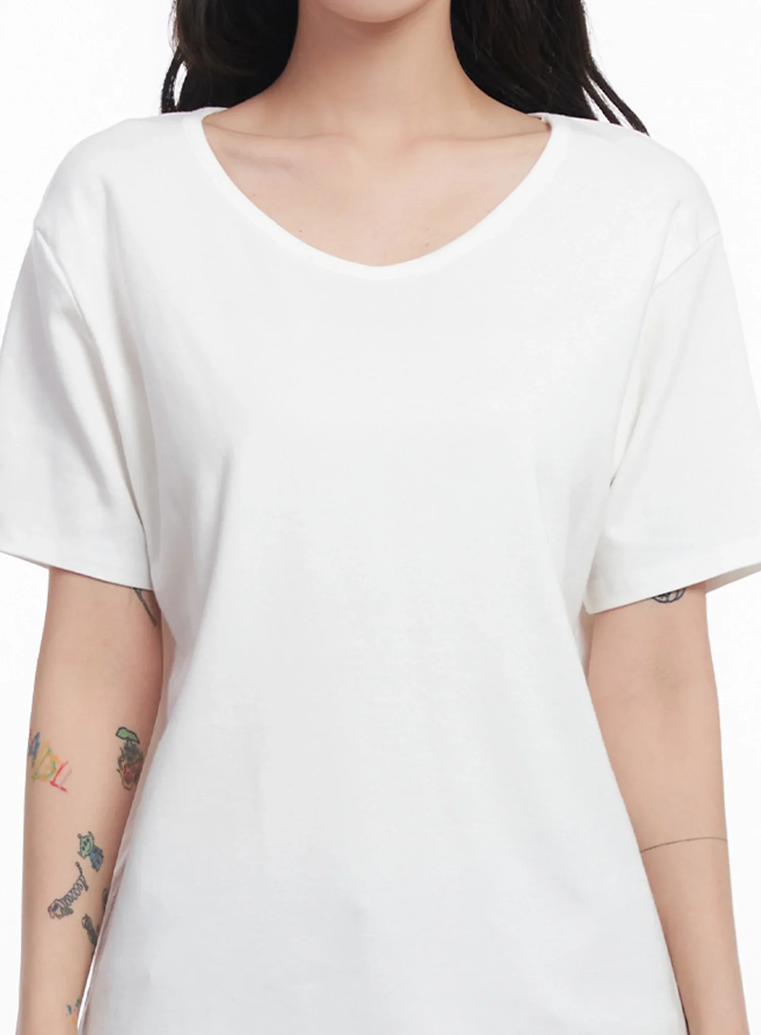 U-Neck Loose-Fit T-Shirt IC503 - Image 28