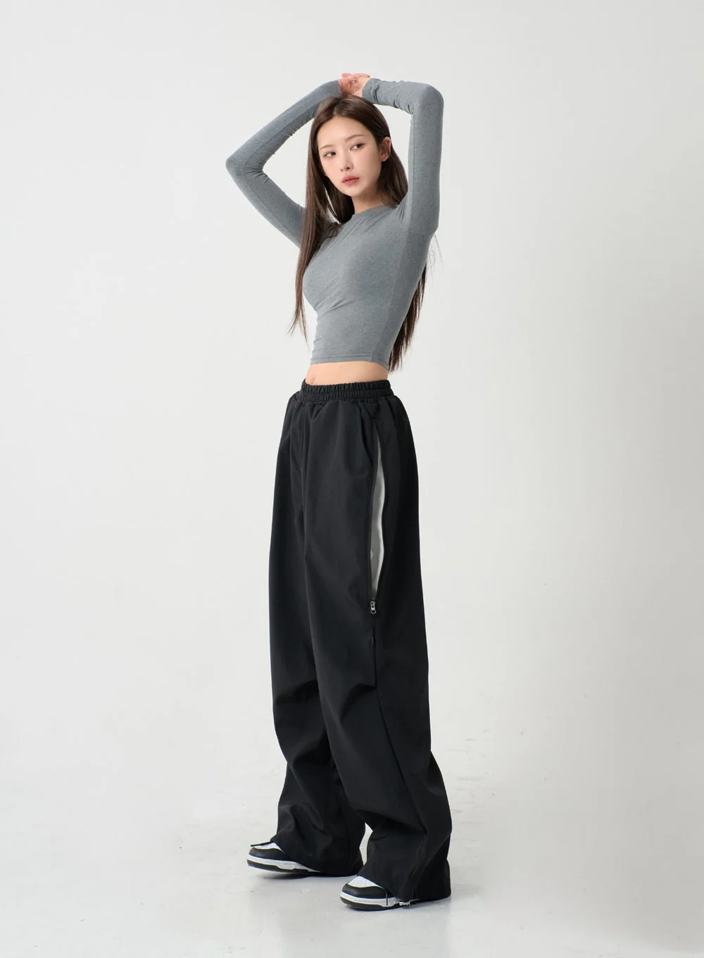 Unique Side Zipper Detailing Wide Bending Pants IS07 - Image 6