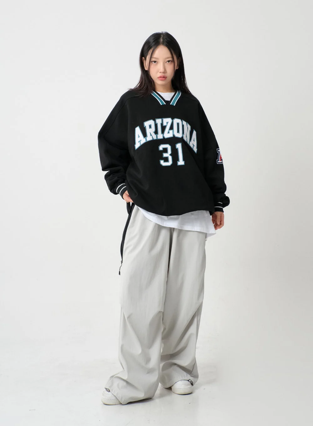 Unique Side Zipper Detailing Wide Bending Pants IS07 - Image 8