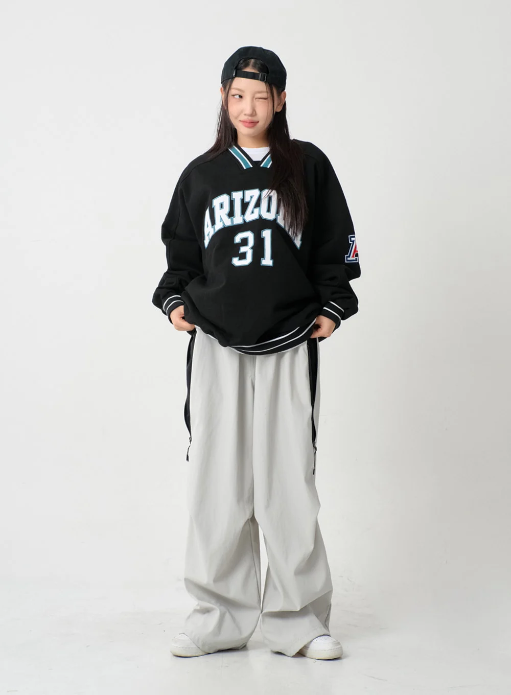 Unique Side Zipper Detailing Wide Bending Pants IS07 - Image 9