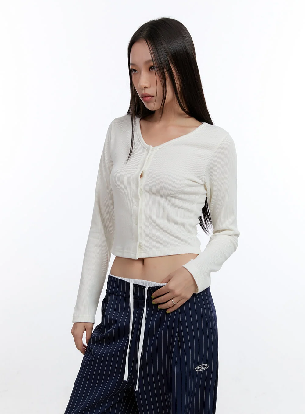 V-Neck Buttoned Crop Cardigan CO431 - Image 7