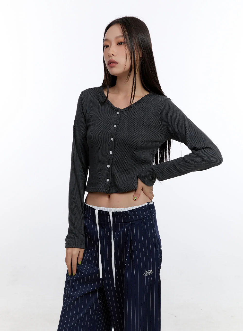 V-Neck Buttoned Crop Cardigan CO431 - Image 9