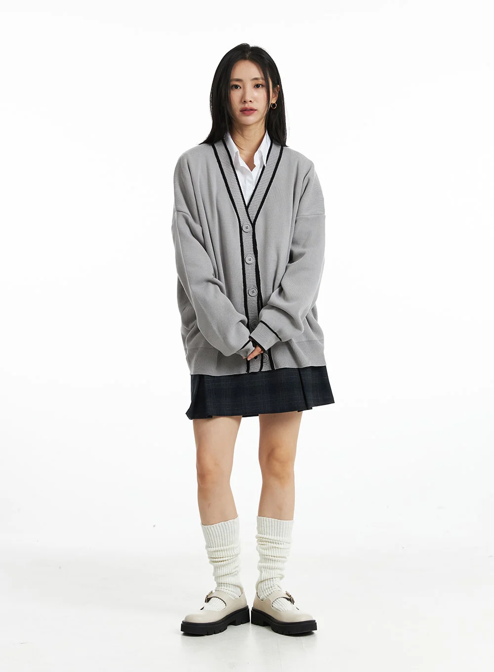 V-Neck Loose Fit Long Sleeve Cardigan OO323 - Image 3