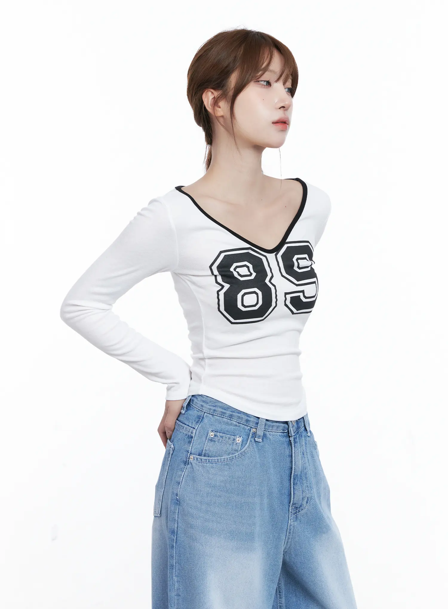 V-Neck Number 89 Long Sleeve Tee CG529 - Image 4