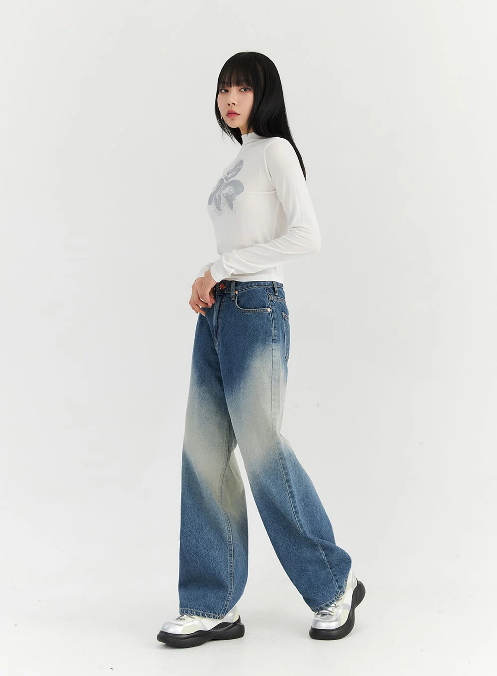 Washed Blue Wide Jeans CN307 - Image 3