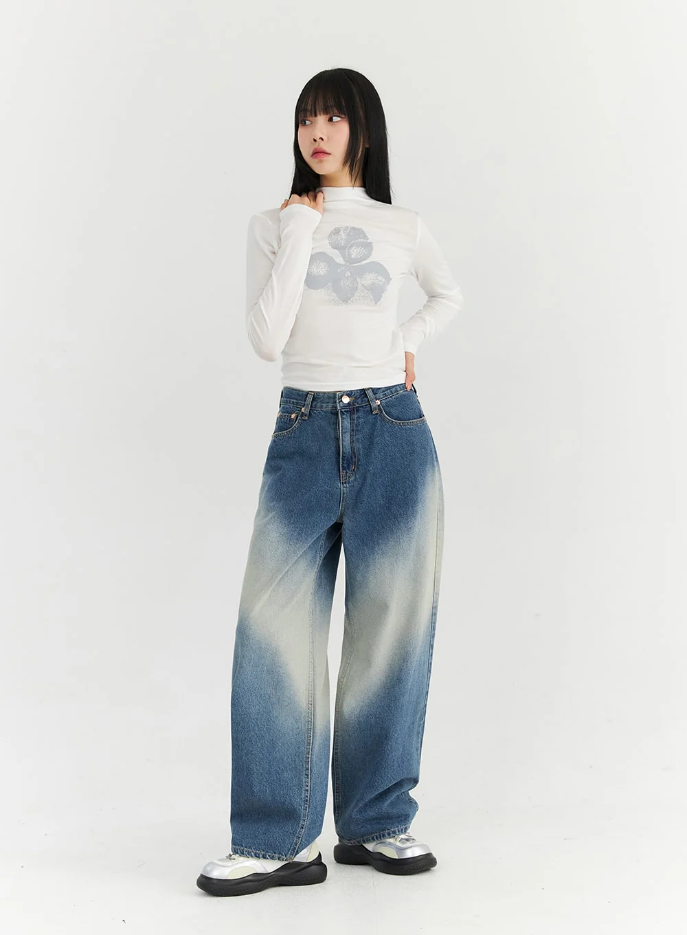 Washed Blue Wide Jeans CN307 - Image 6