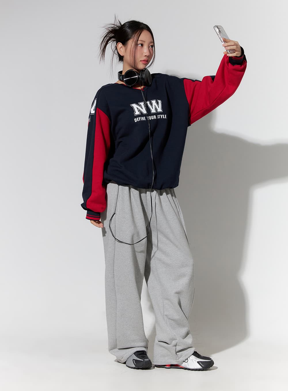 White V-Neck Jersey Sweatshirt IO409 - Image 14