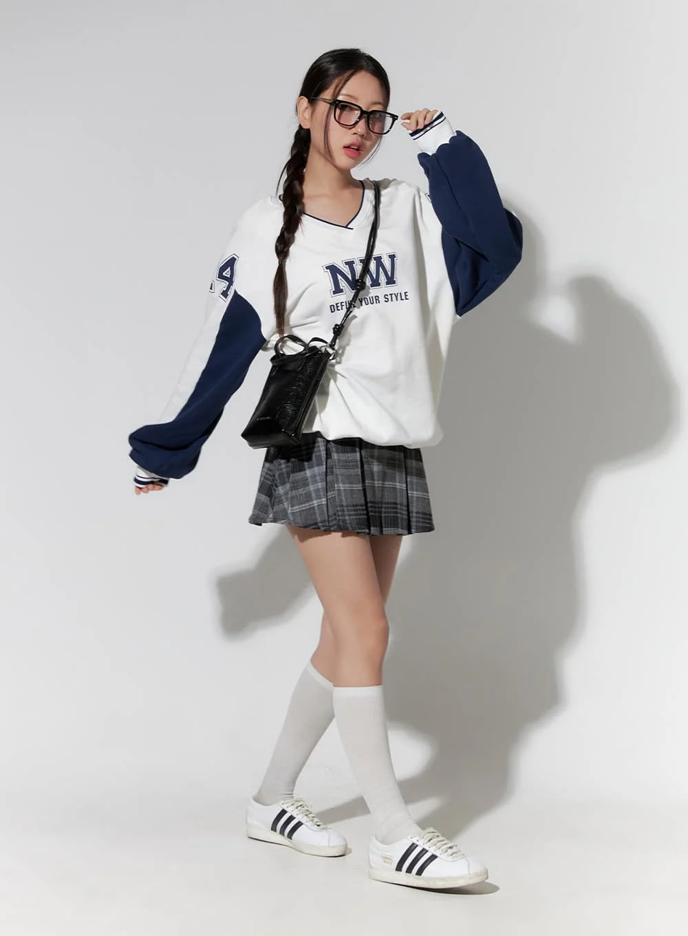White V-Neck Jersey Sweatshirt IO409 - Image 3