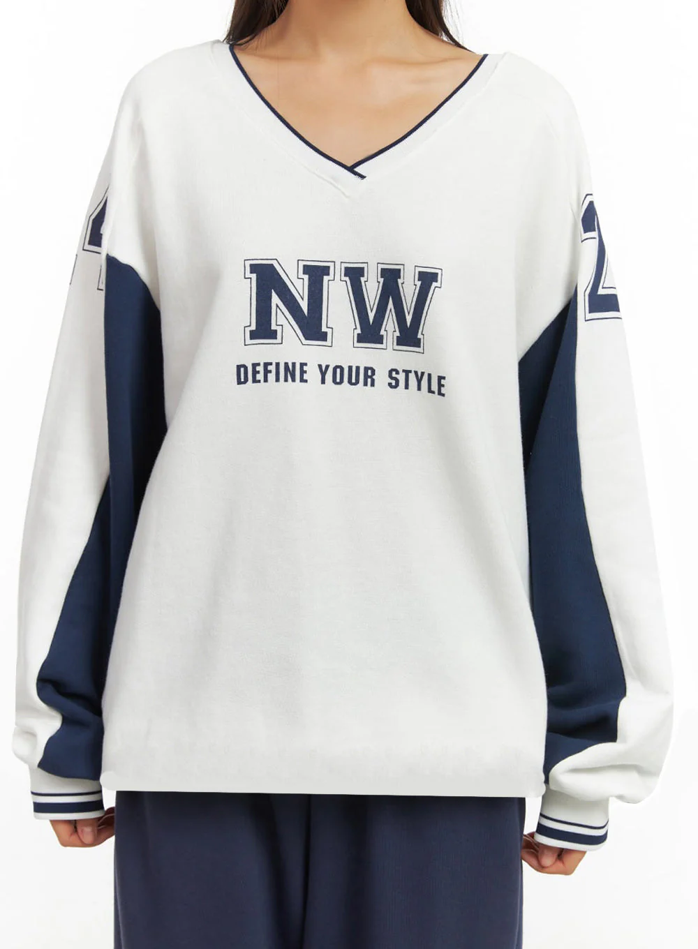 White V-Neck Jersey Sweatshirt IO409 - Image 5