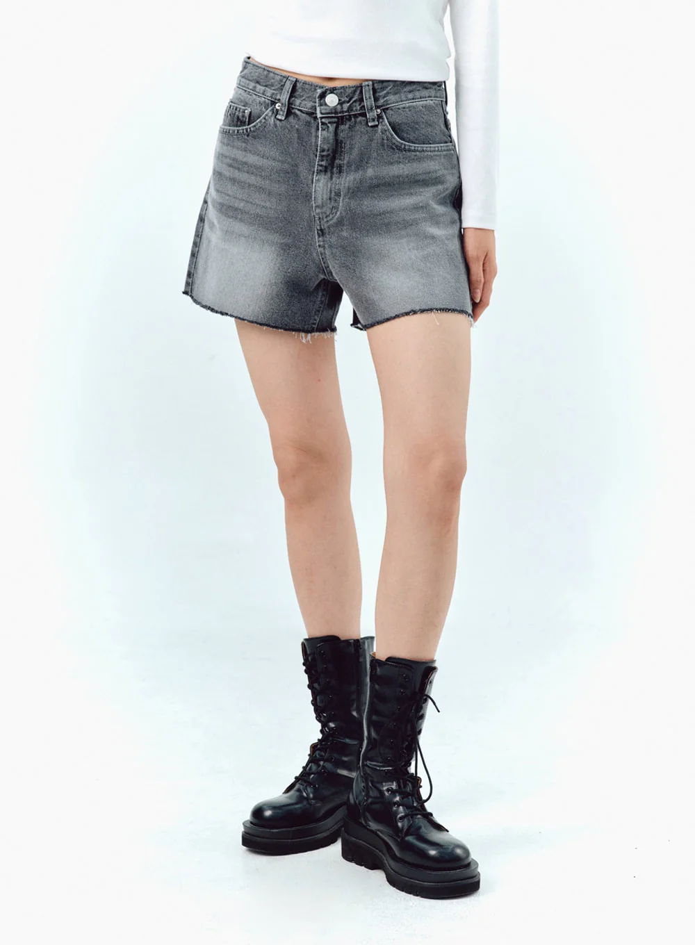Wide Denim Shorts IG304 - Image 2