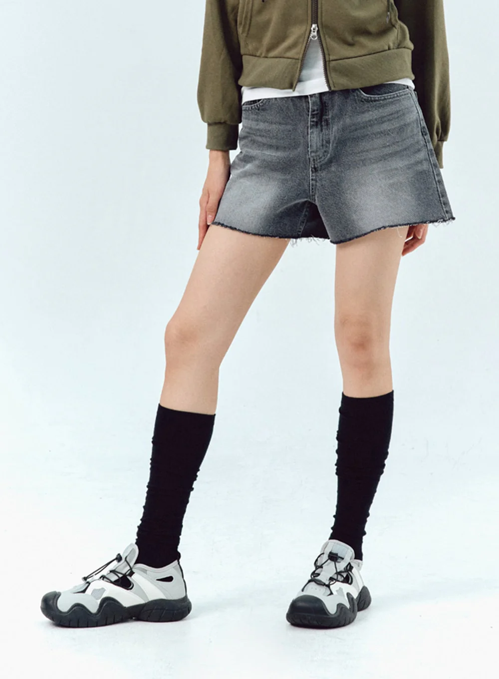 Wide Denim Shorts IG304 - Image 7