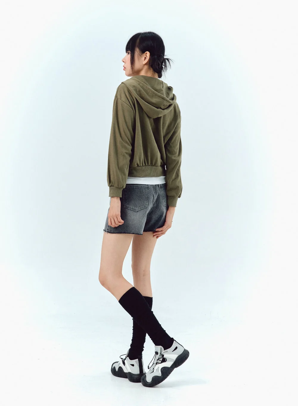 Wide Denim Shorts IG304 - Image 9