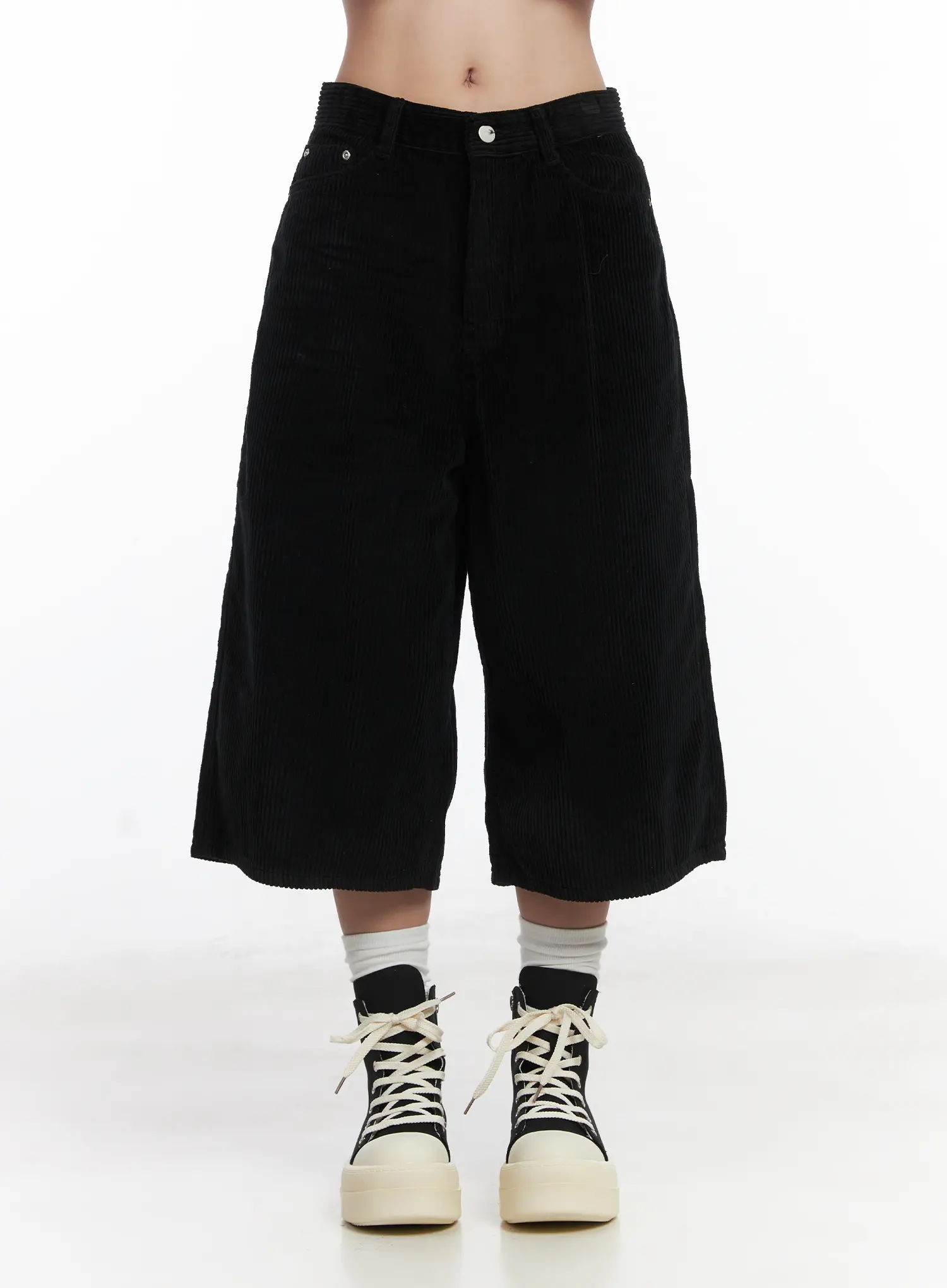 Wide Leg Bermuda Shorts CD529 - Image 2