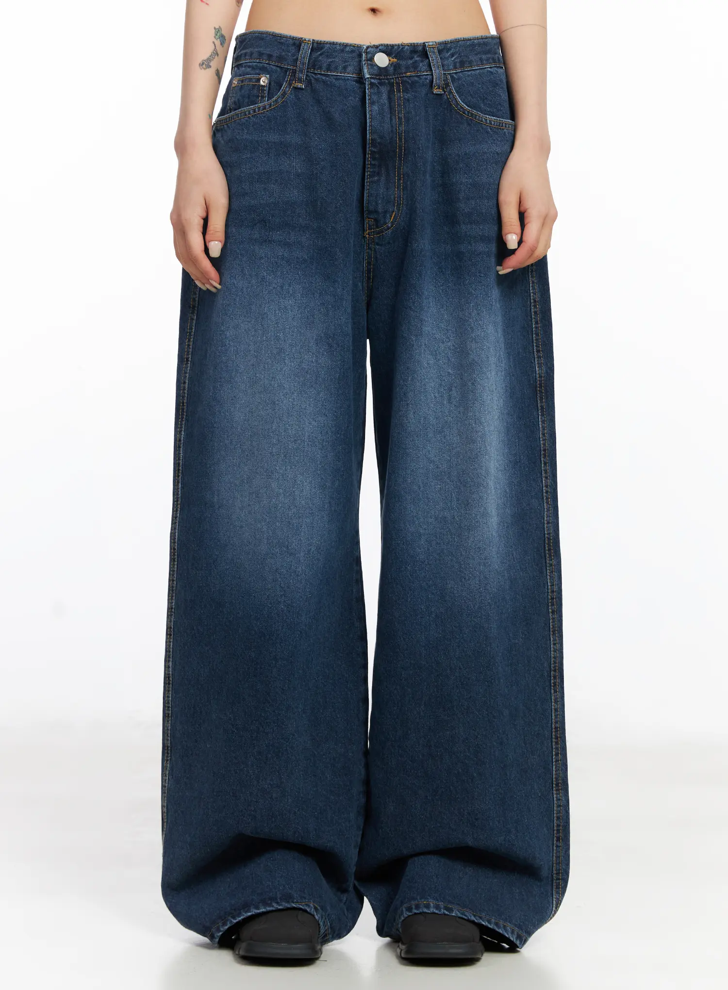 Yusra Washed Baggy Jeans CJ522