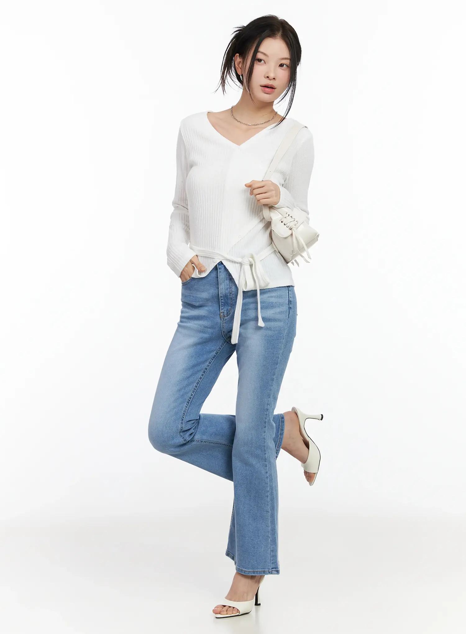 Zaza Bootcut Light Washed Jeans IM524 - Image 10