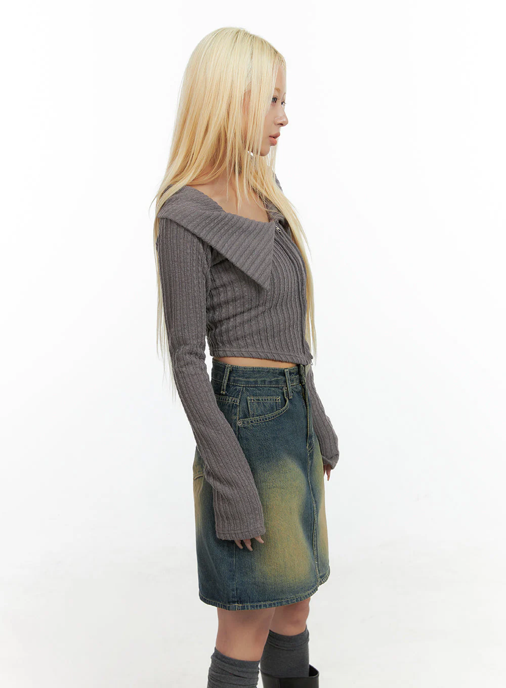 Zipper Chic Collared Crop Top CO415 - Image 5