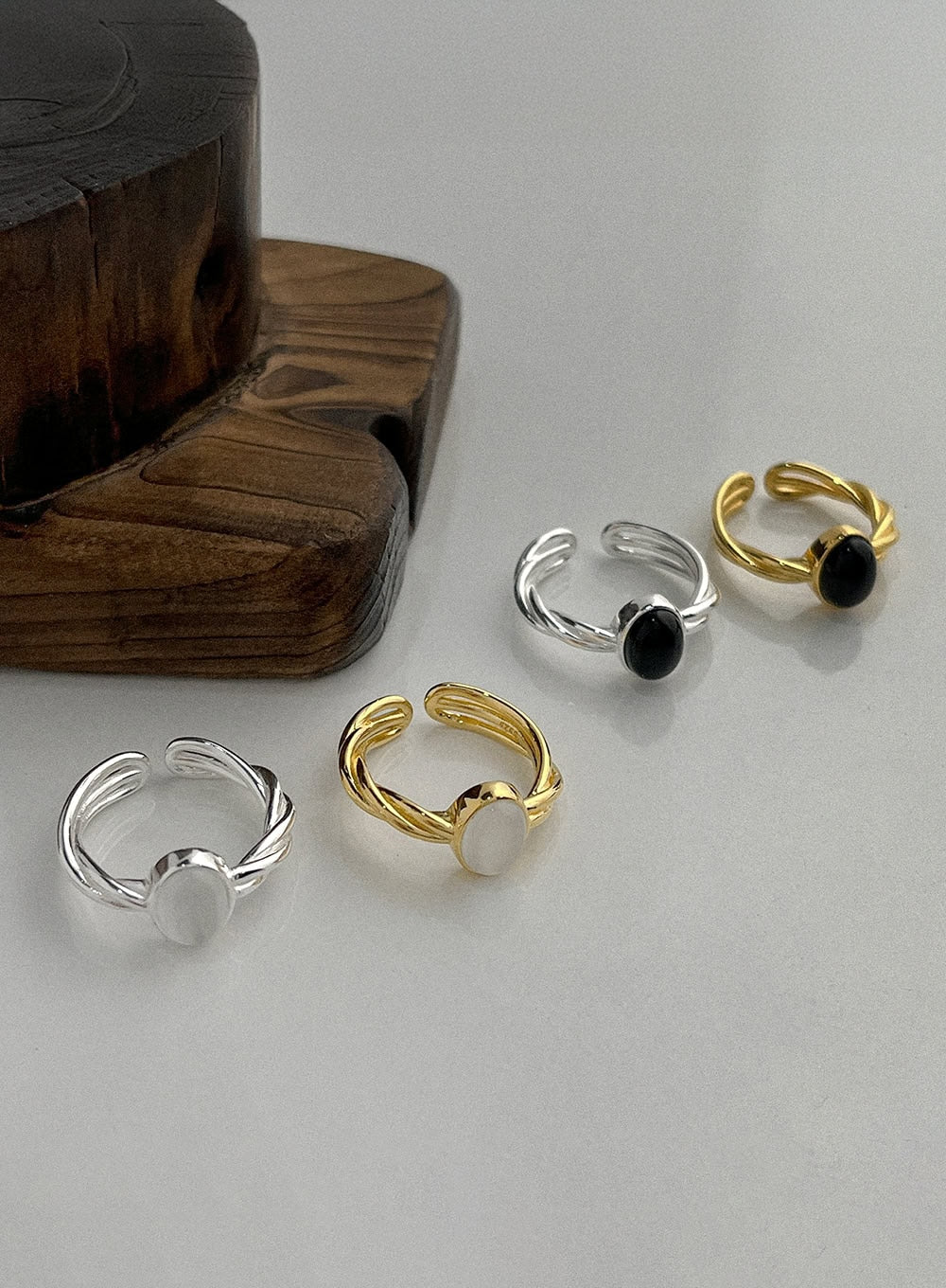 Zola Oval Line Ring (White) IA524 - Image 4